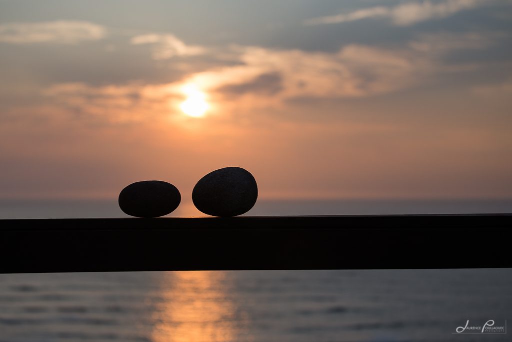 seance engagement couple photographe bidart sunset emak bakea cote basque