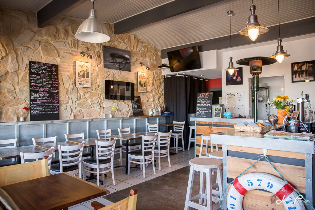 esker-on-kafe-bar-restaurant-laurence-poullaouec-photographe-bidart-commerces esker on kafe salle restaurant bidart
