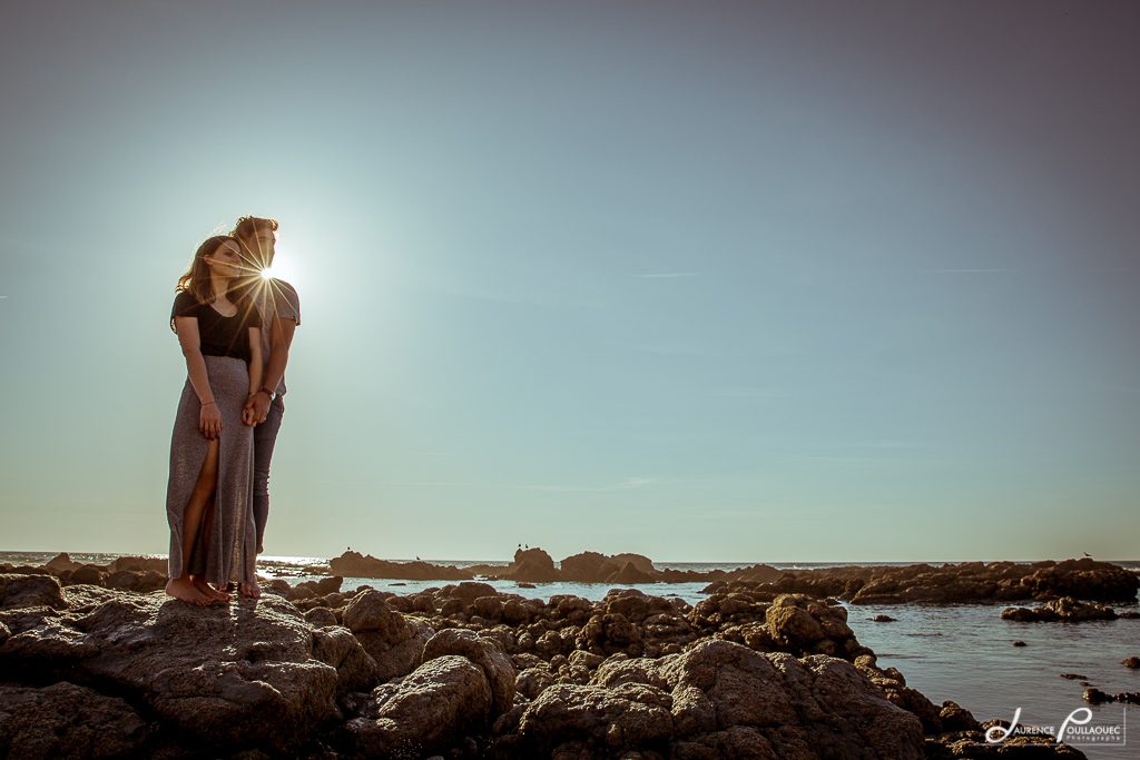 rocher-ocean-couple-cote-basque rocher ocean couple engagement cote basque