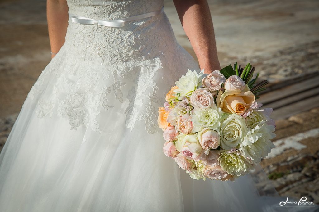 bouquet-mariee-guetary-laurence-poullaouec-photographe bouquet mariee fleuriste guetary