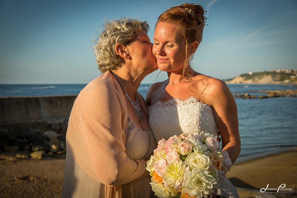 tendresse-mariage-guetary-laurence-poullaouec-photographe maman mariée tendresse emotion mariage guetary
