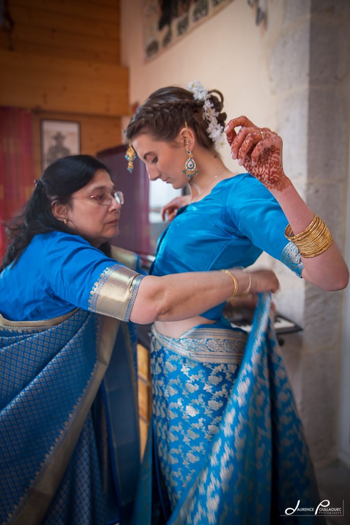 mariage-franco-indien-landes-habillage-robe-mariee sari mariage franco indien landes pays basque
