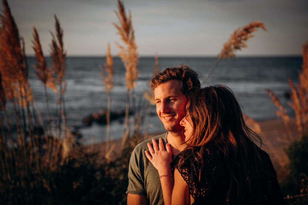 seance photo couple coucher soleil pays basque
