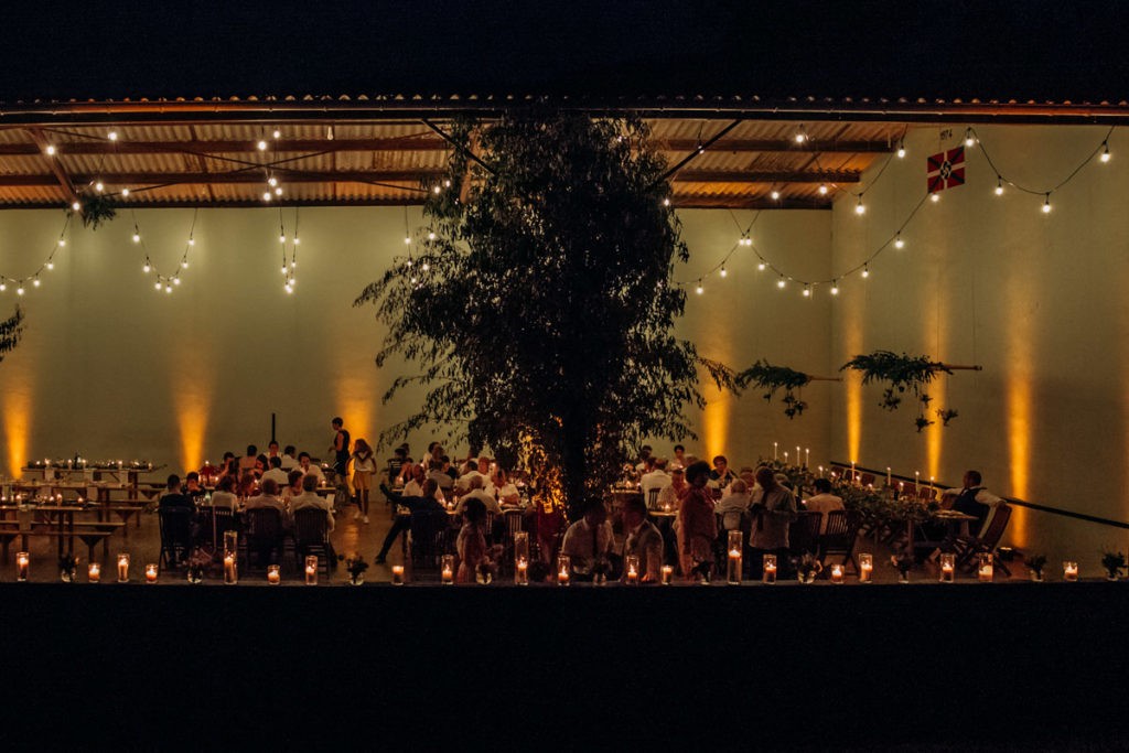 mariage mur à gauche pays basque