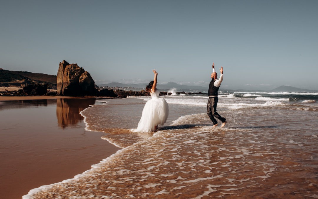 Trash the dress à la plage