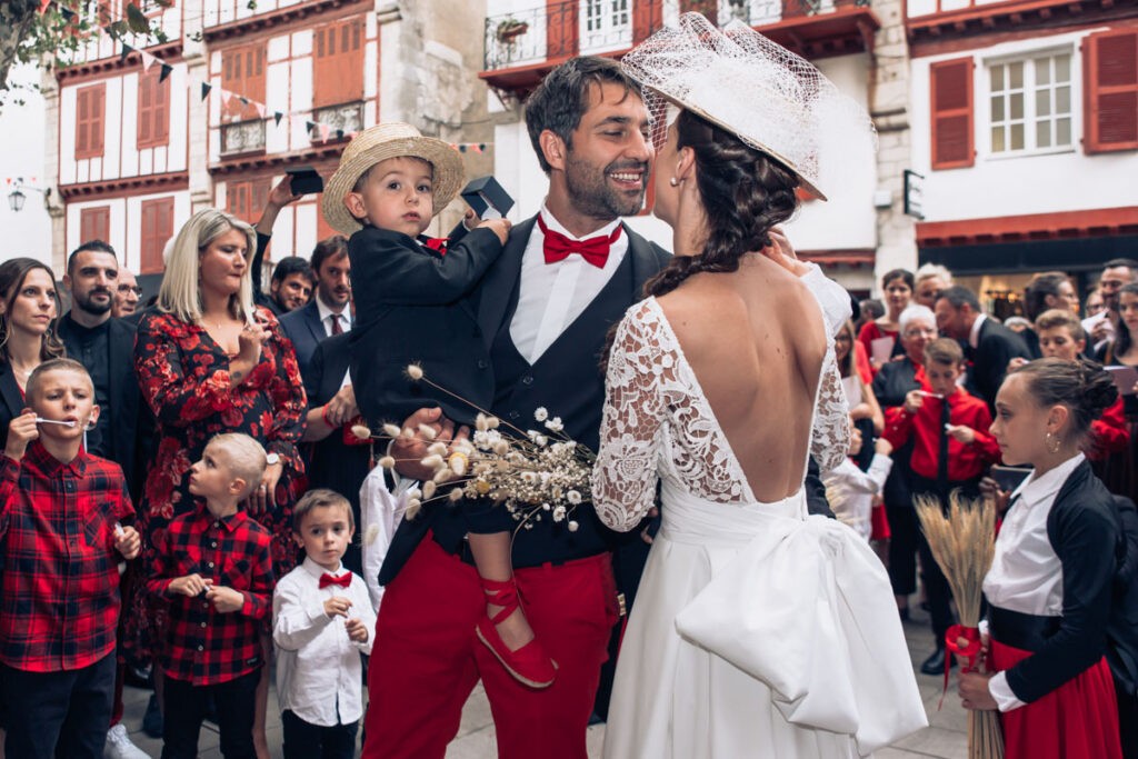mariage rouge et noir saint jean de luz