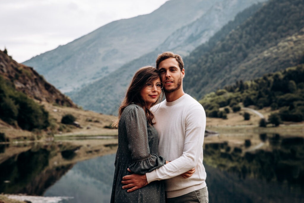 seance engagement au bord d'un lac