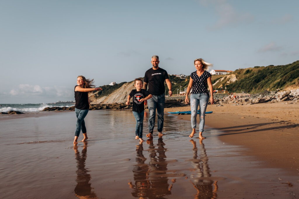 séance photo famille à la plage
