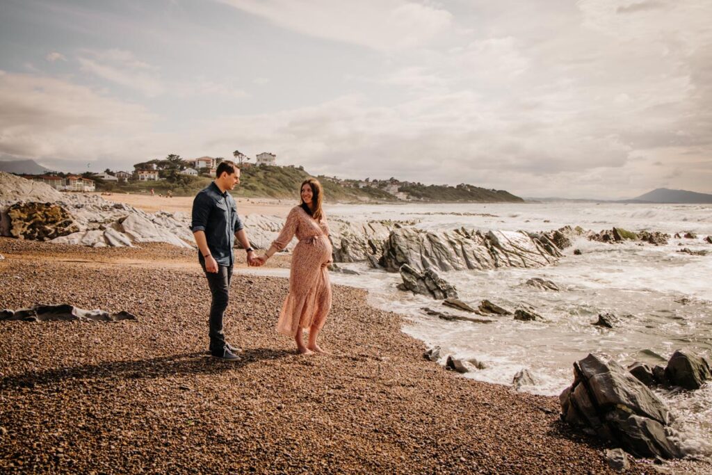 seance grossesse à la plage