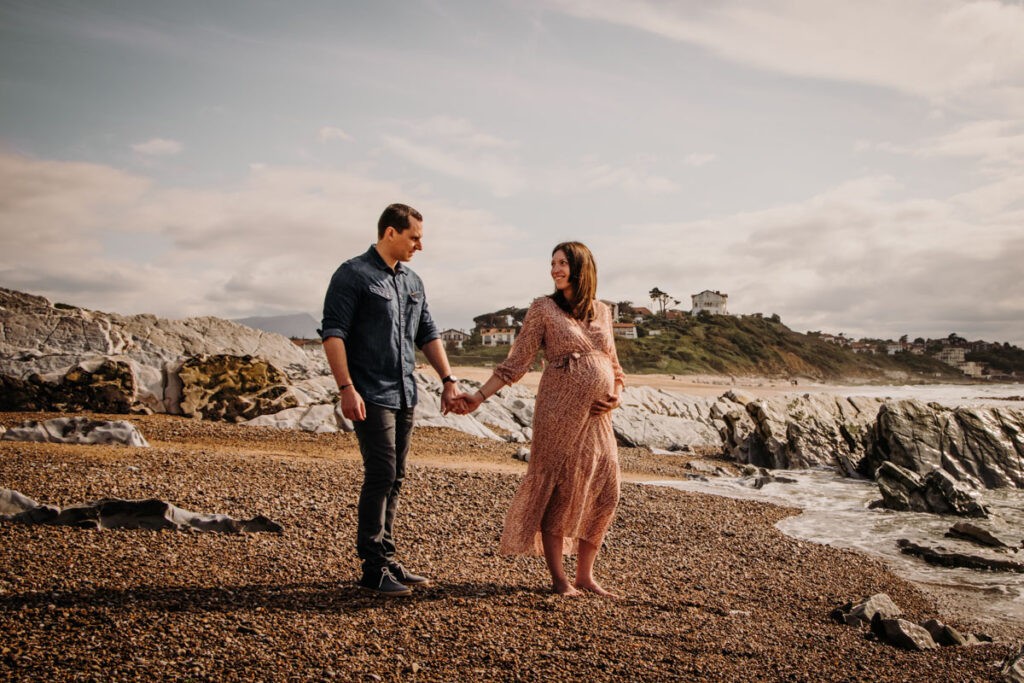 seance grossesse à la plage