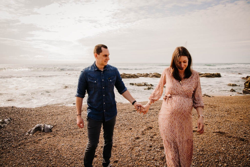 seance grossesse à la plage