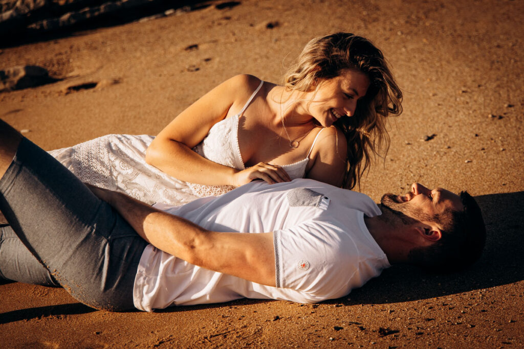 seance couple intime à la plage
