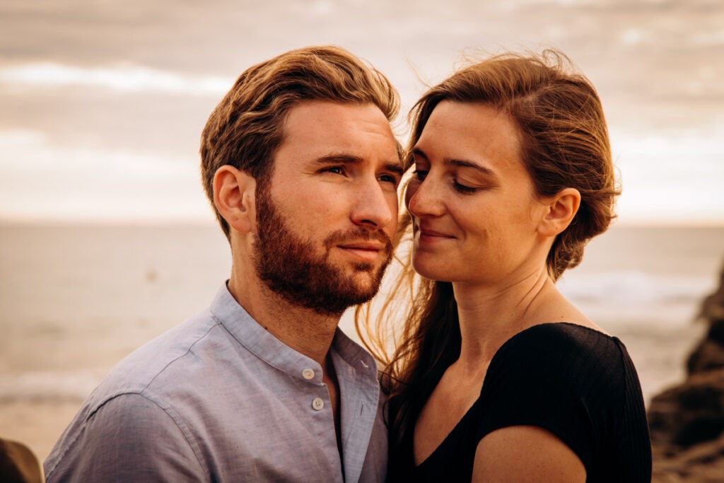 seance photos engagement à bidart à la plage