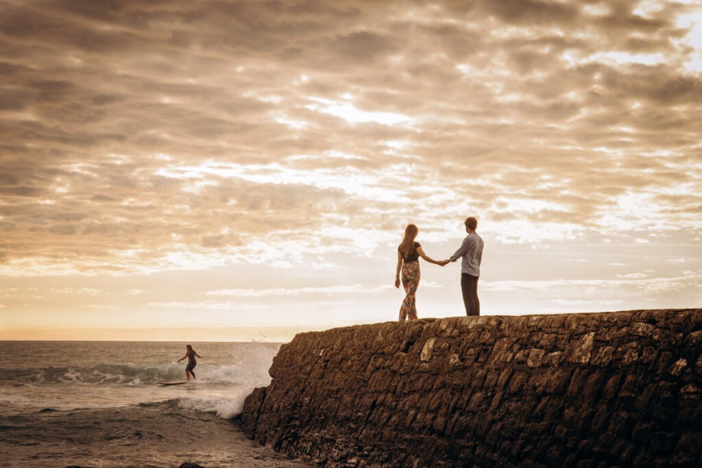 seance photos engagement à bidart à la plage