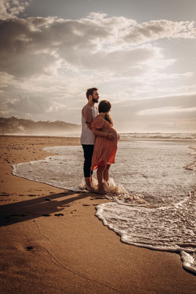 seance photo grossesse à la plage