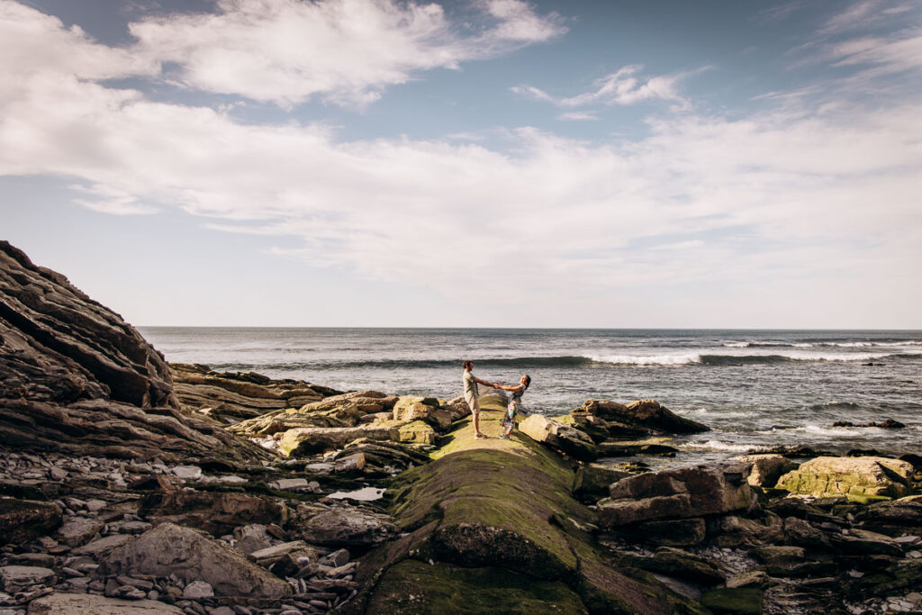 seance couple dans les rochers