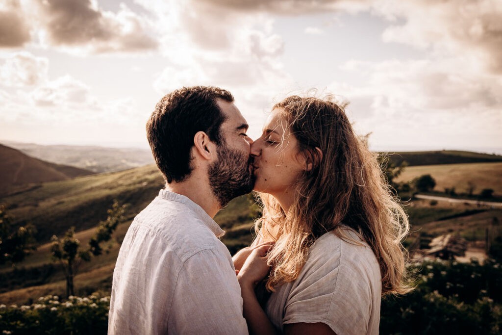 Seance couple dans la nature