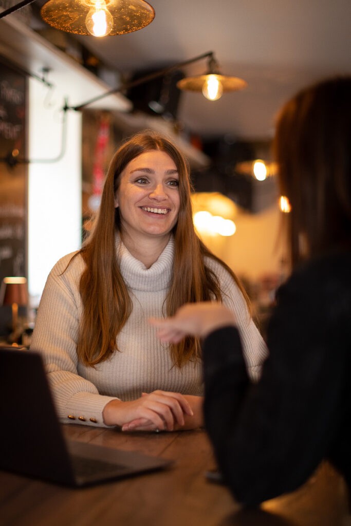 shooting portrait commercial en interieur avec un rendez vous client