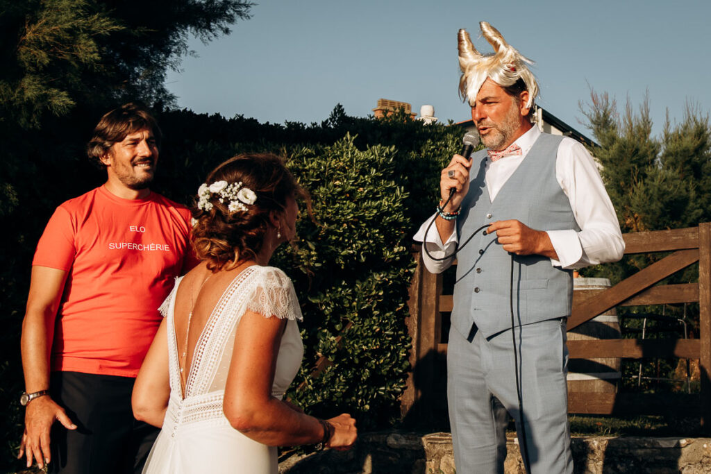 ceremonie laique fun surprise chanson