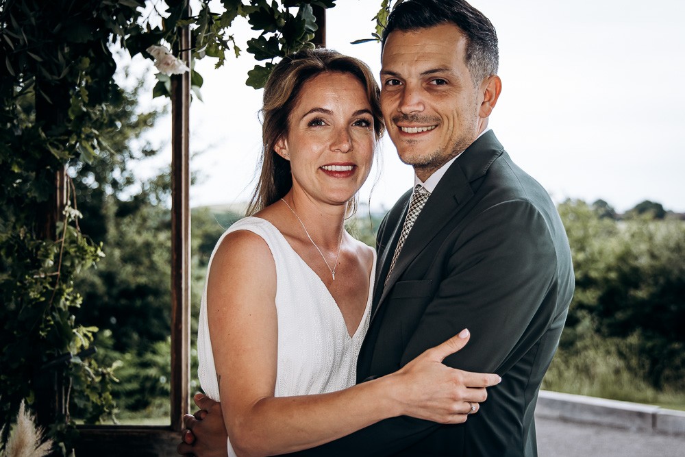 mariage-amandine-anthony-couple-58 mariage au domaine etxezahar a bardos