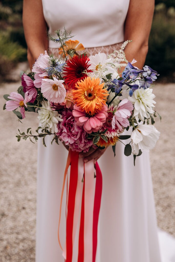 la muse aux dahlias