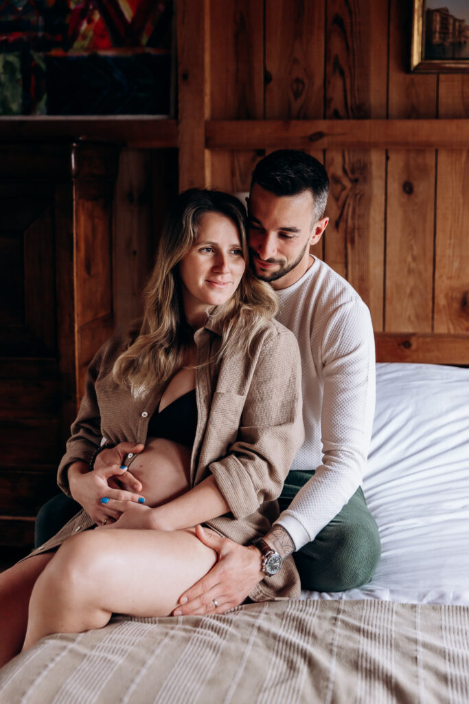 Seance grossesse dans une cabane Ferret