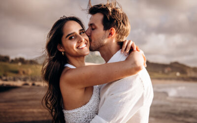 Shooting couple au coucher du soleil